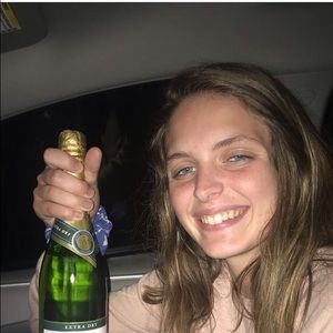 Meet your Posher, Aria